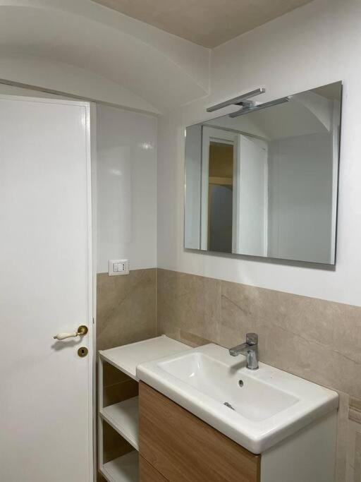 Apartamento Bellaflo: Small In The Center Of